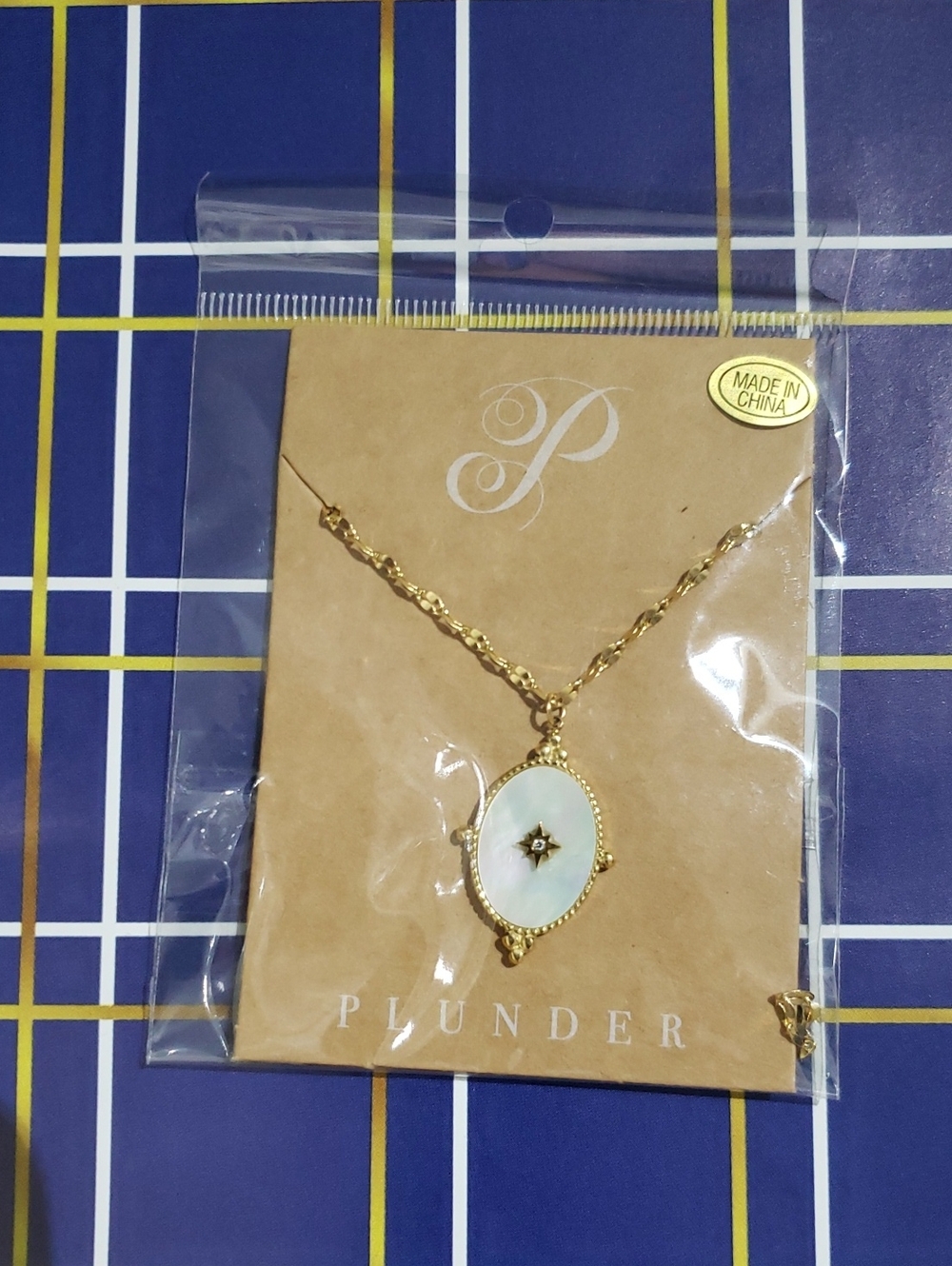 NWT-Plunder Gold-Tone Oval Mother-of-Pearl Pendant Necklace - Gold & White